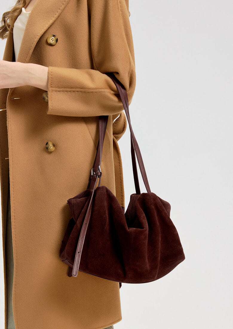 elegant slouchy tote bag leather